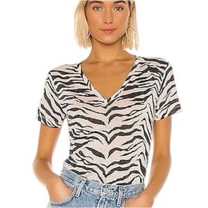 NWT Rails Cara Ivory Tiger Stripe Print V-Neck Short Sleeve Linen Blend Tee - S
